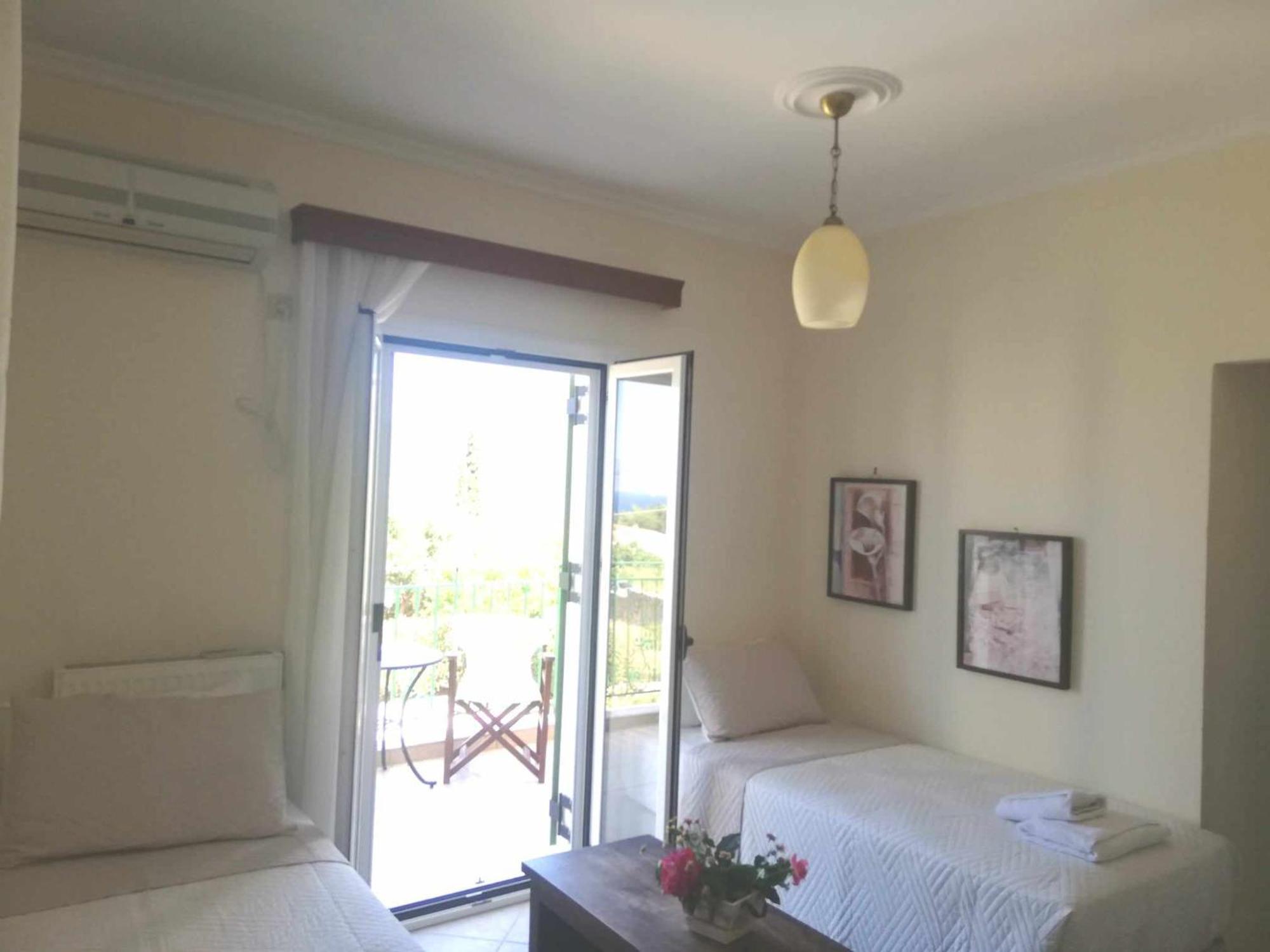 Iliachtides Villas Karavomylos Exterior photo